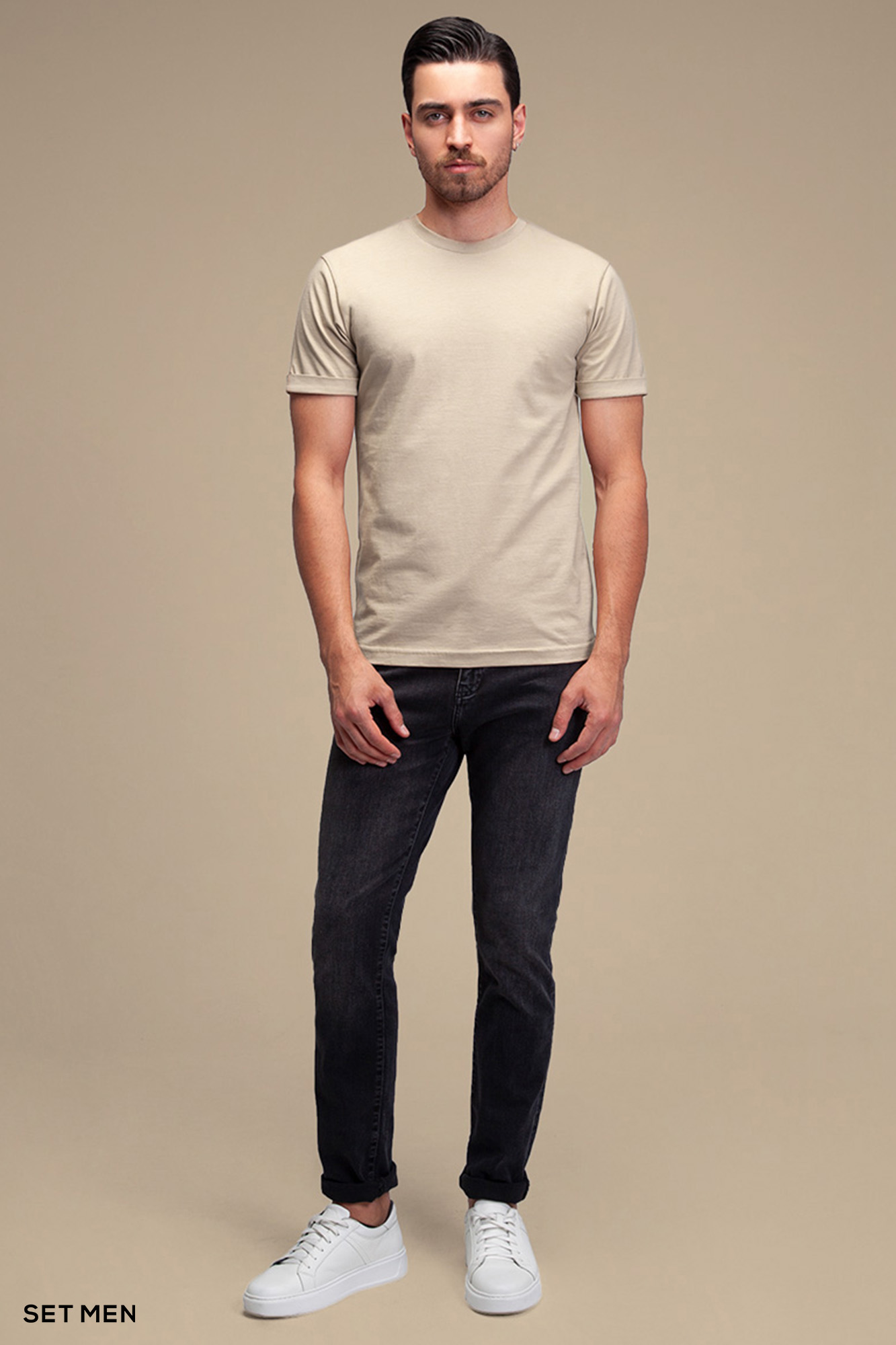 تیشرت مردانه یقه گرد آستین کوتاه