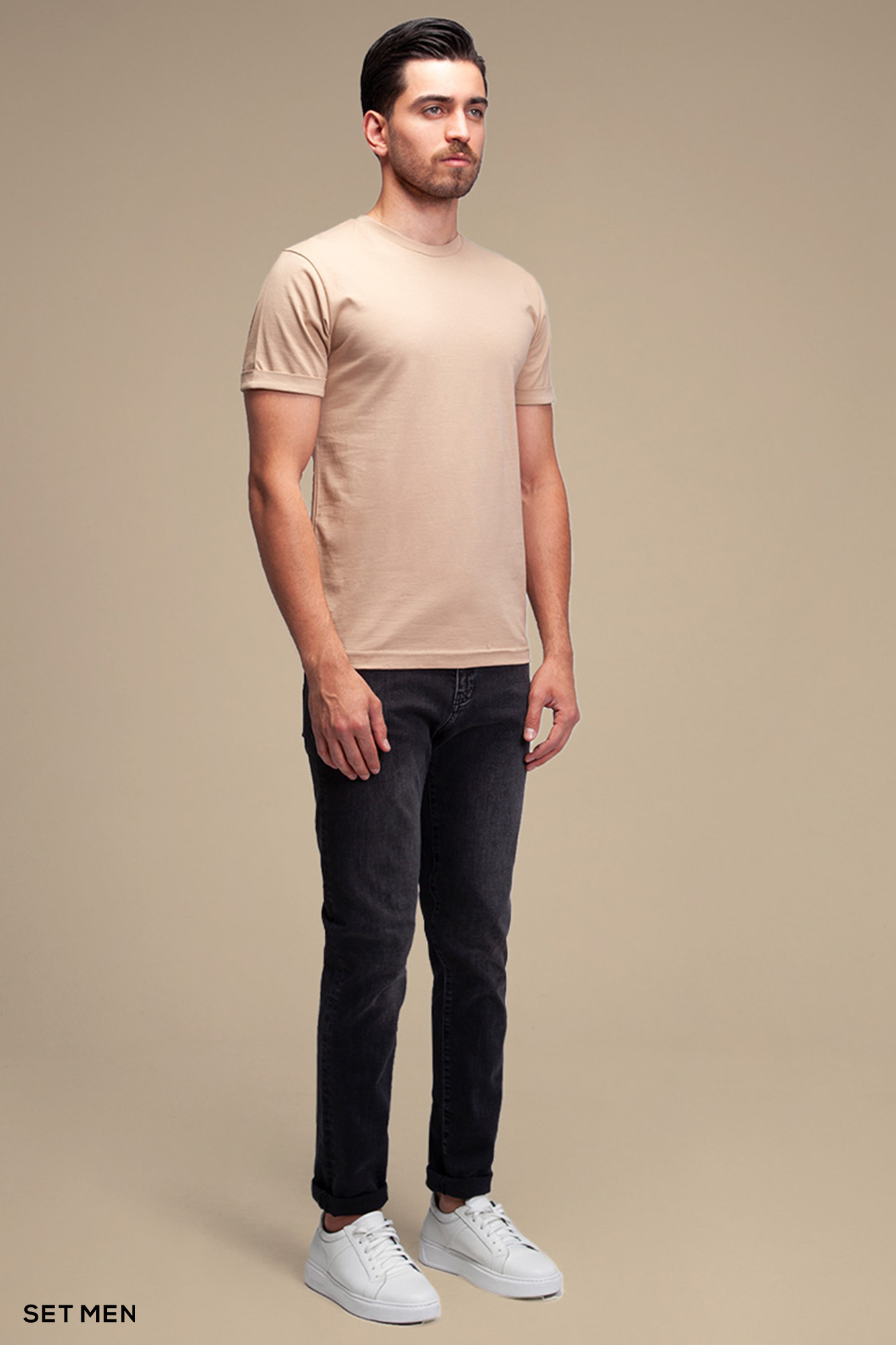 تیشرت مردانه یقه گرد آستین کوتاه