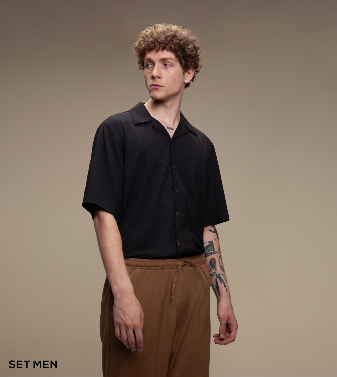 پیراهن مردانه آستین کوتاه کنفی