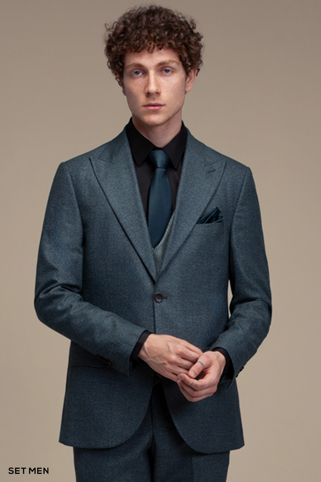 کت و شلوار مردانه سه تکه یقه بلیزر دو دکمه