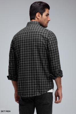 پیراهن پشمی چهارخانه