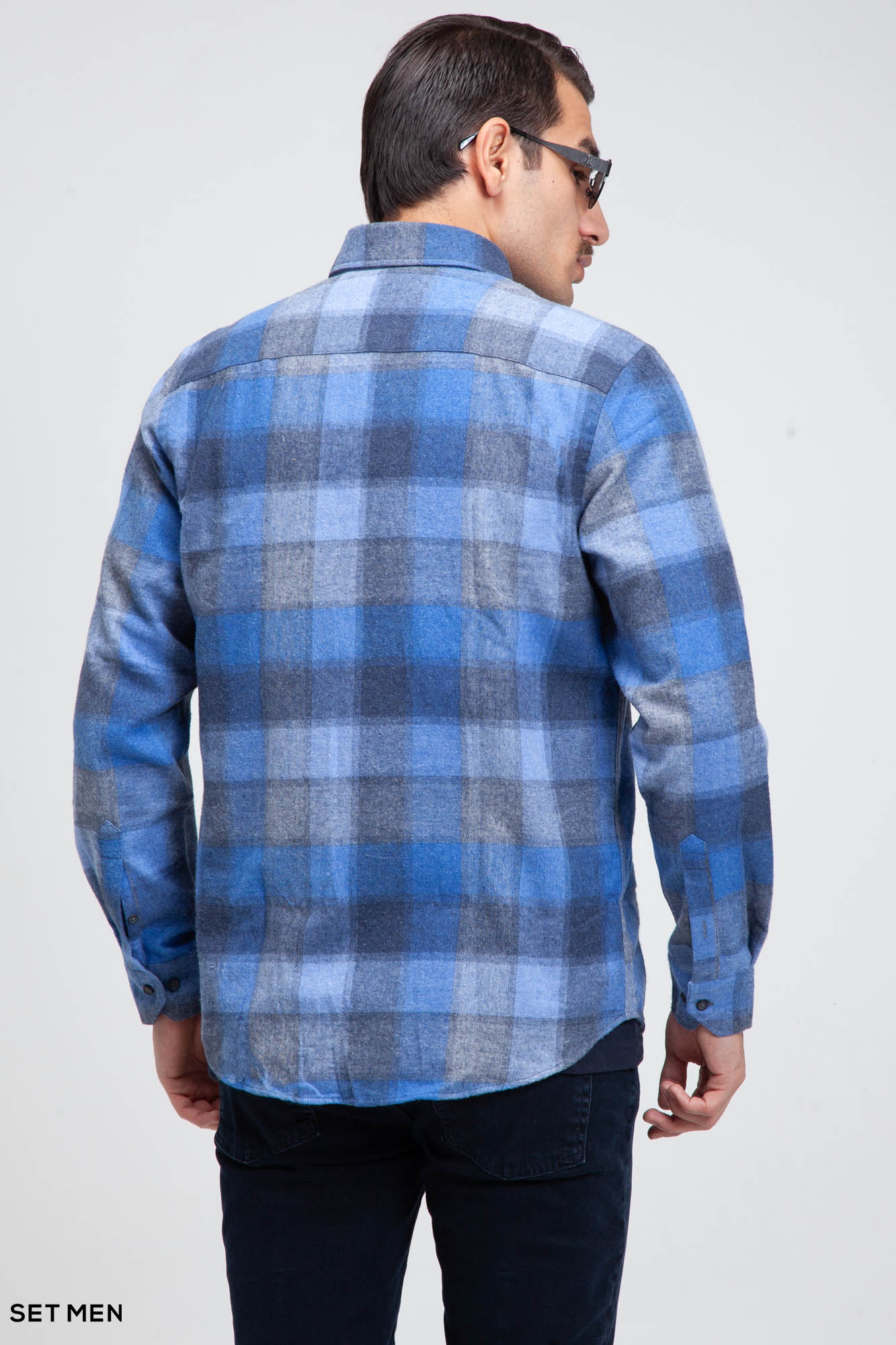 پیراهن پشمی چهارخانه