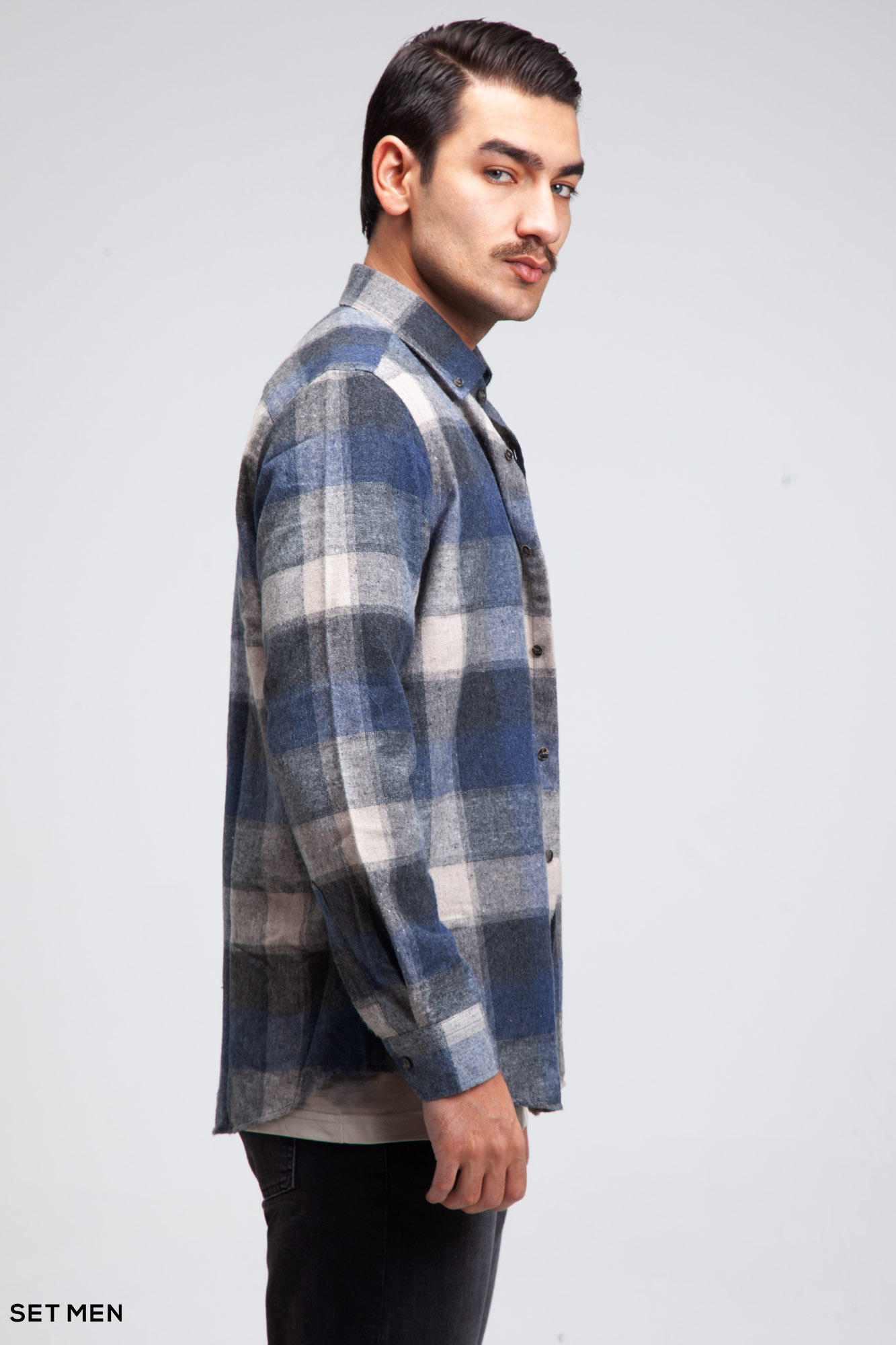 پیراهن پشمی چهارخانه