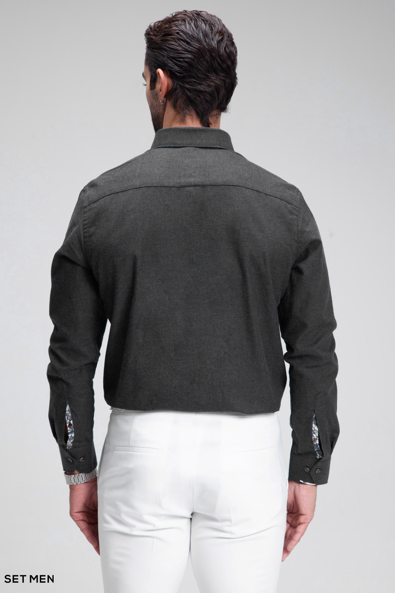 پیراهن پشمی