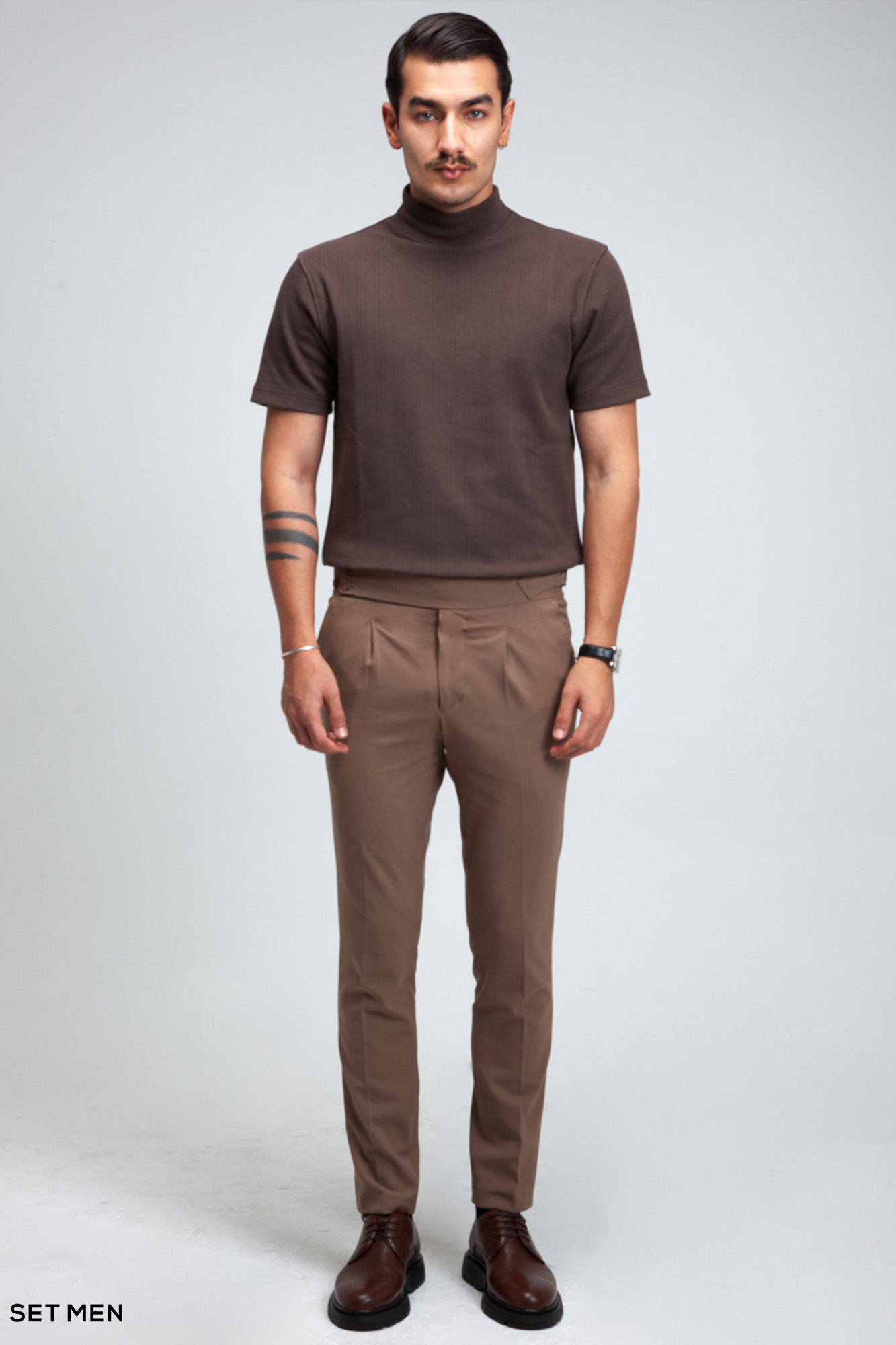 یقه اسکی آستین کوتاه