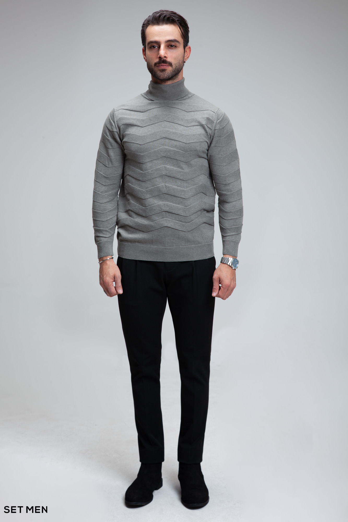 بافت یقه اسکی طرح دار