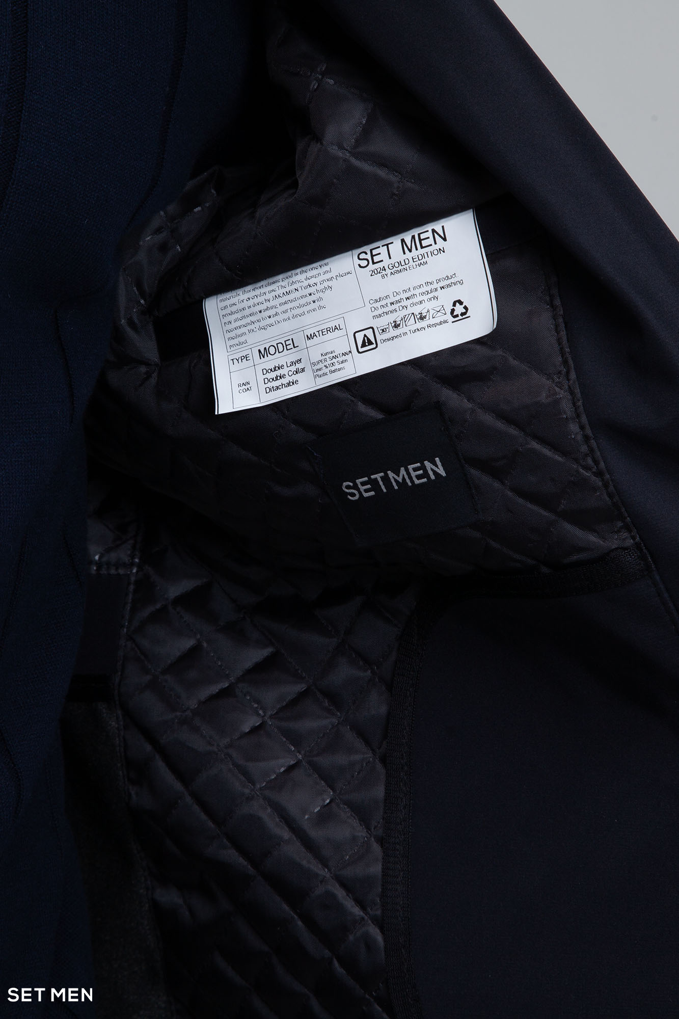 پالتو بارانی