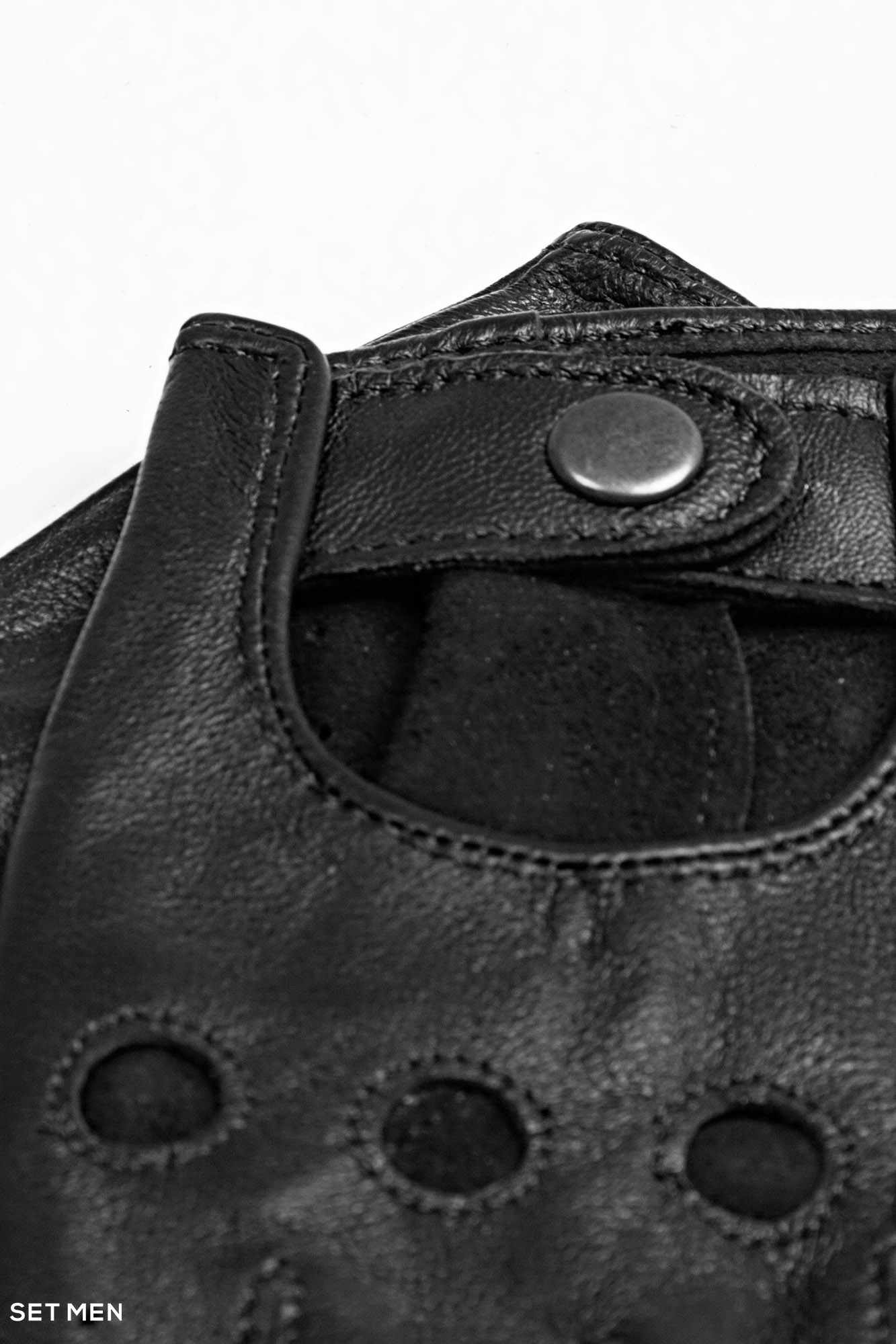 دستکش چرم پانچی