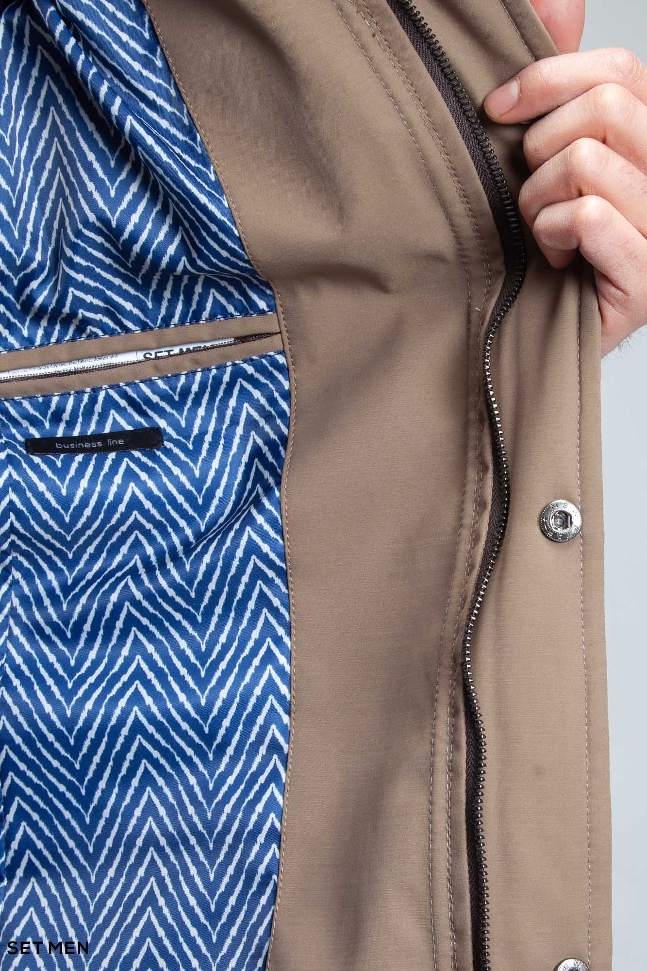 کاپشن بهاره سافاری