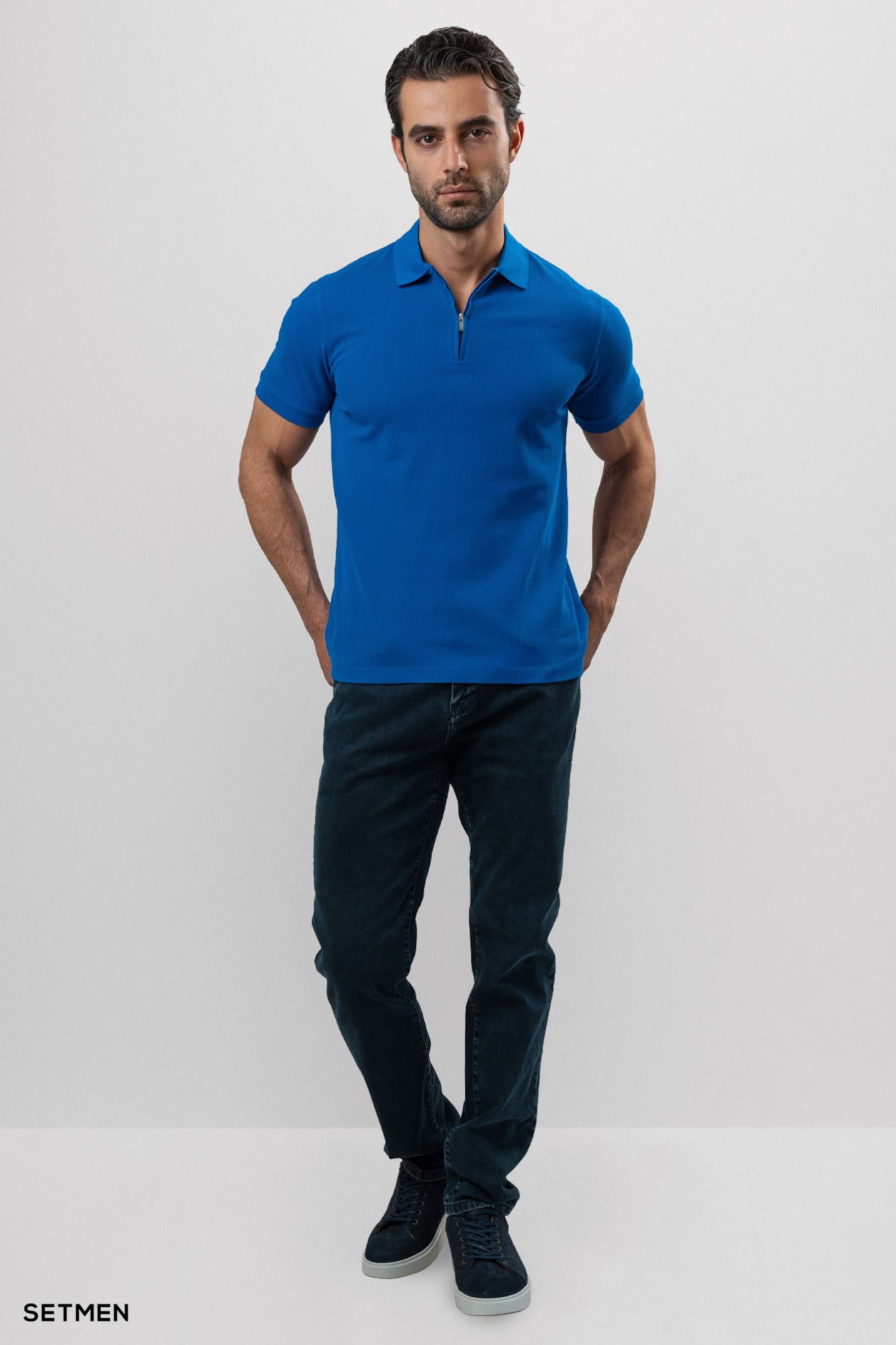 تیشرت یقه نیم زیپ سوزنی ساده