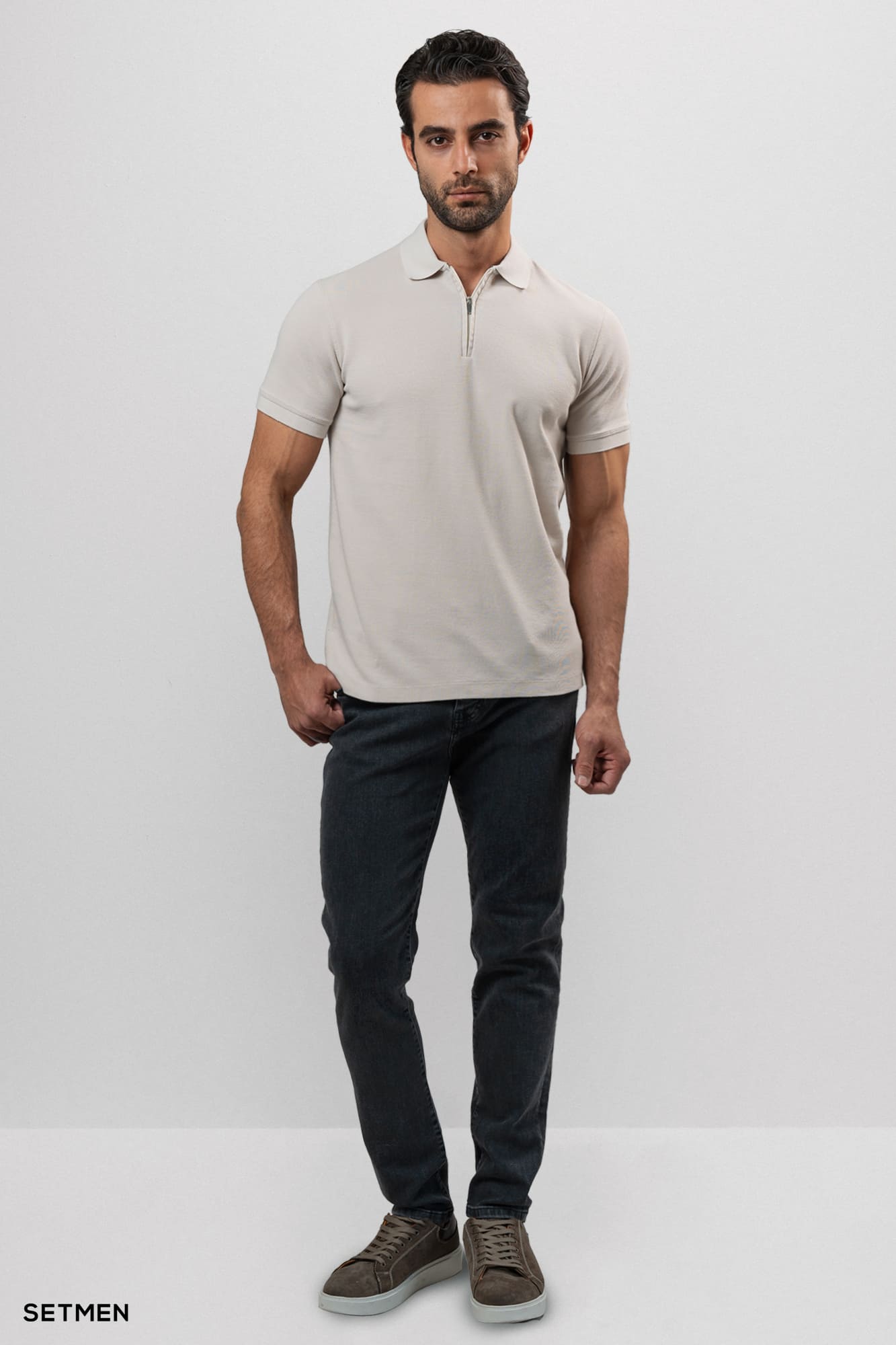 تیشرت یقه نیم زیپ سوزنی ساده