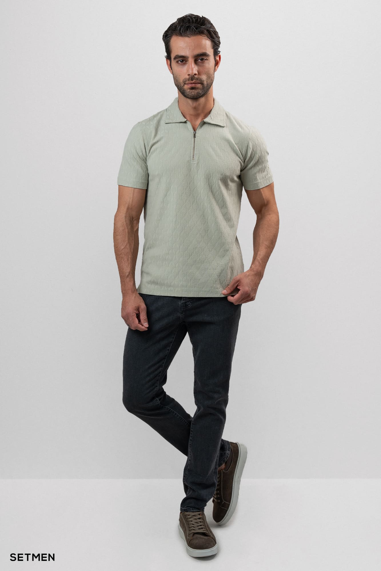 تیشرت یقه نیم زیپ ژاکارد