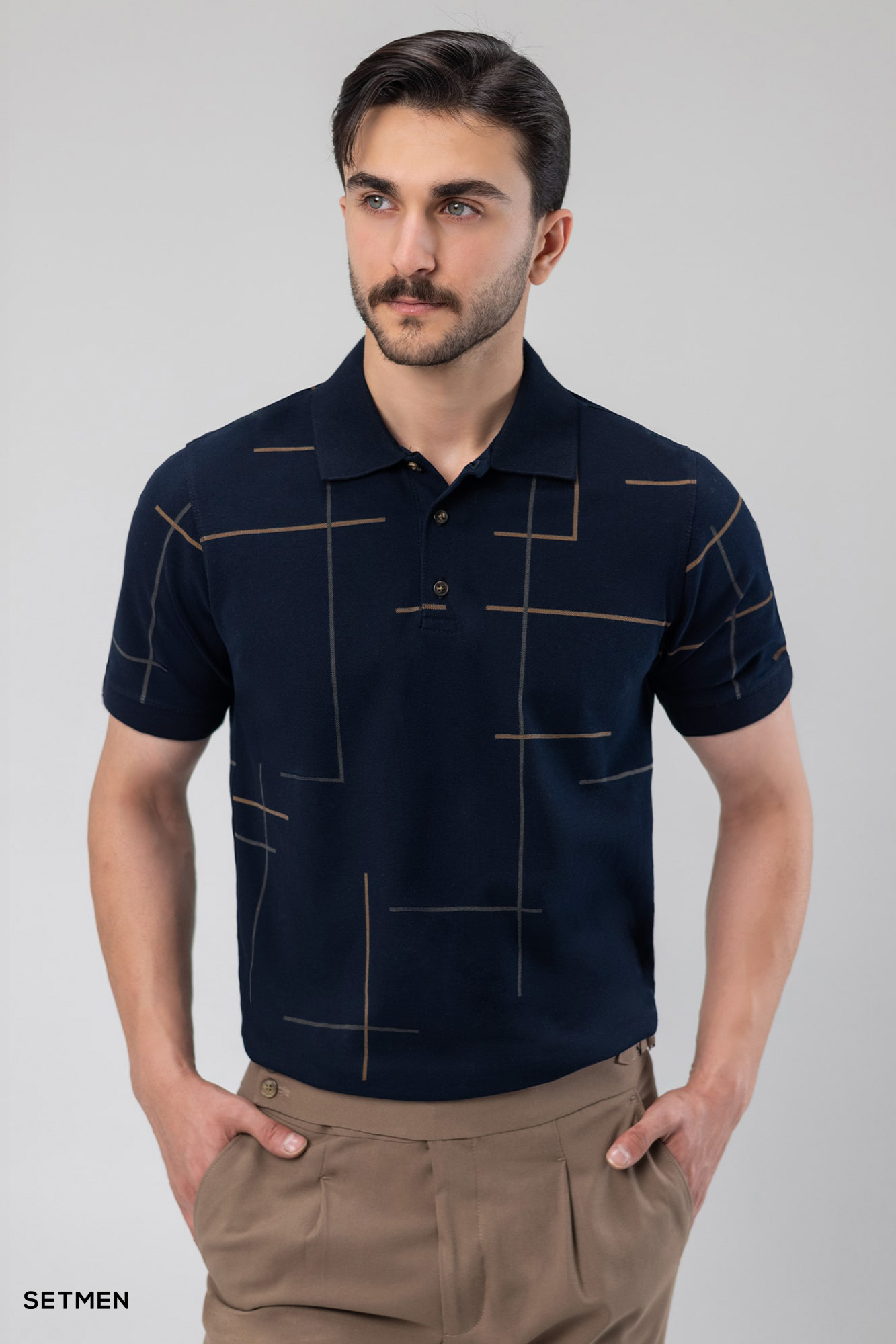 تیشرت جودون سه دکمه طرح دار