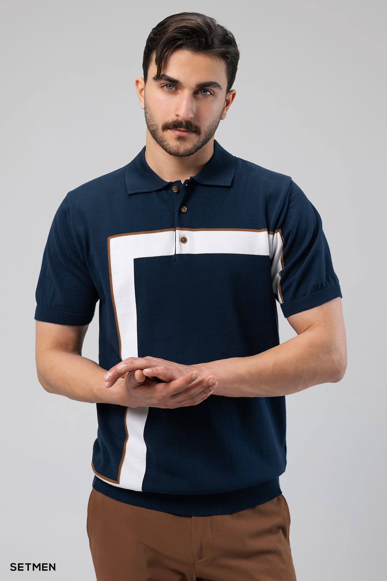 تیشرت یقه سه دکمه بافت اولد مانی