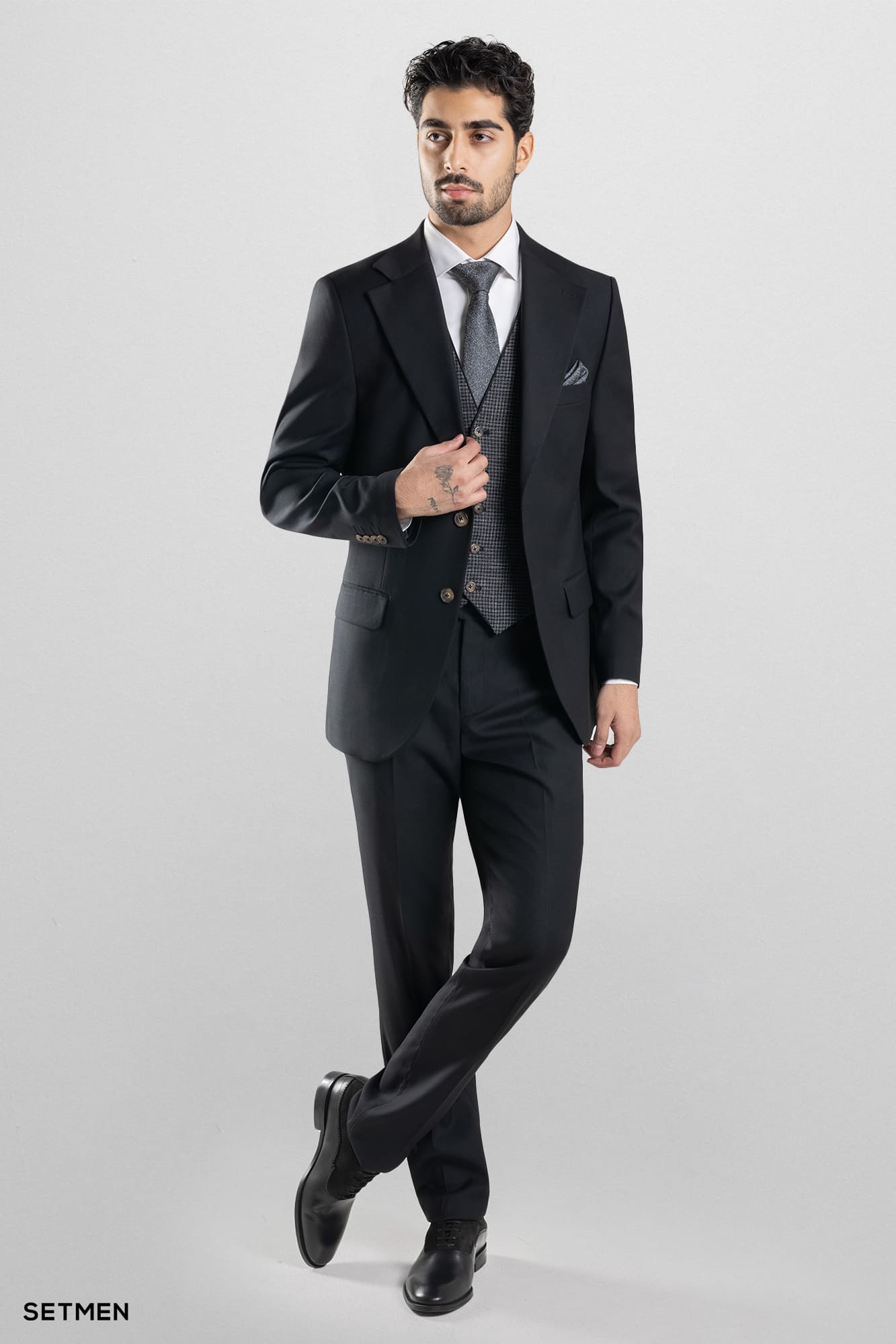 کت و شلوار مردانه سه تکه یقه انگلیسی ژیله دورو