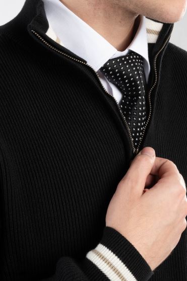 بافت مردانه نیم زیپ یقه ایستاده کلاسیک بافت مردانه نیم زیپ یقه ایستاده کلاسیک